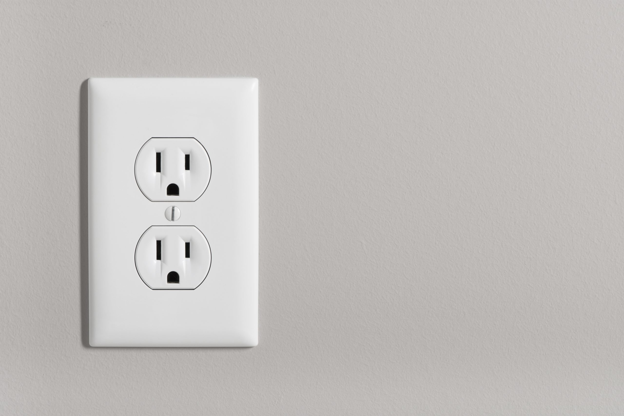 Outlet Repair vs. Replacement: Which is Best?